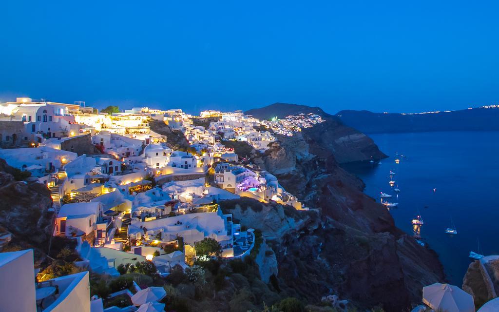 Ifestio Villas Oia Екстериор снимка